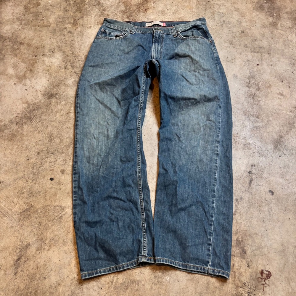 Vintage Y2K Levi's 559 Jeans Relaxed Straight Medium Wash Denim W35 L30